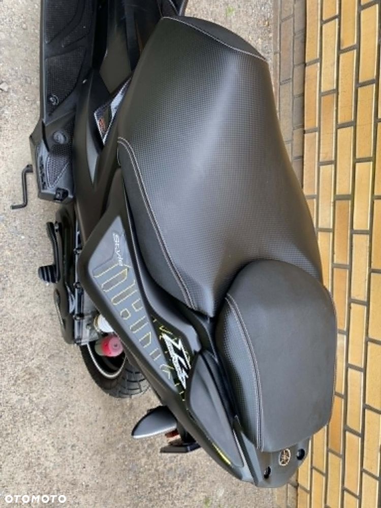 Yamaha Aerox - 9