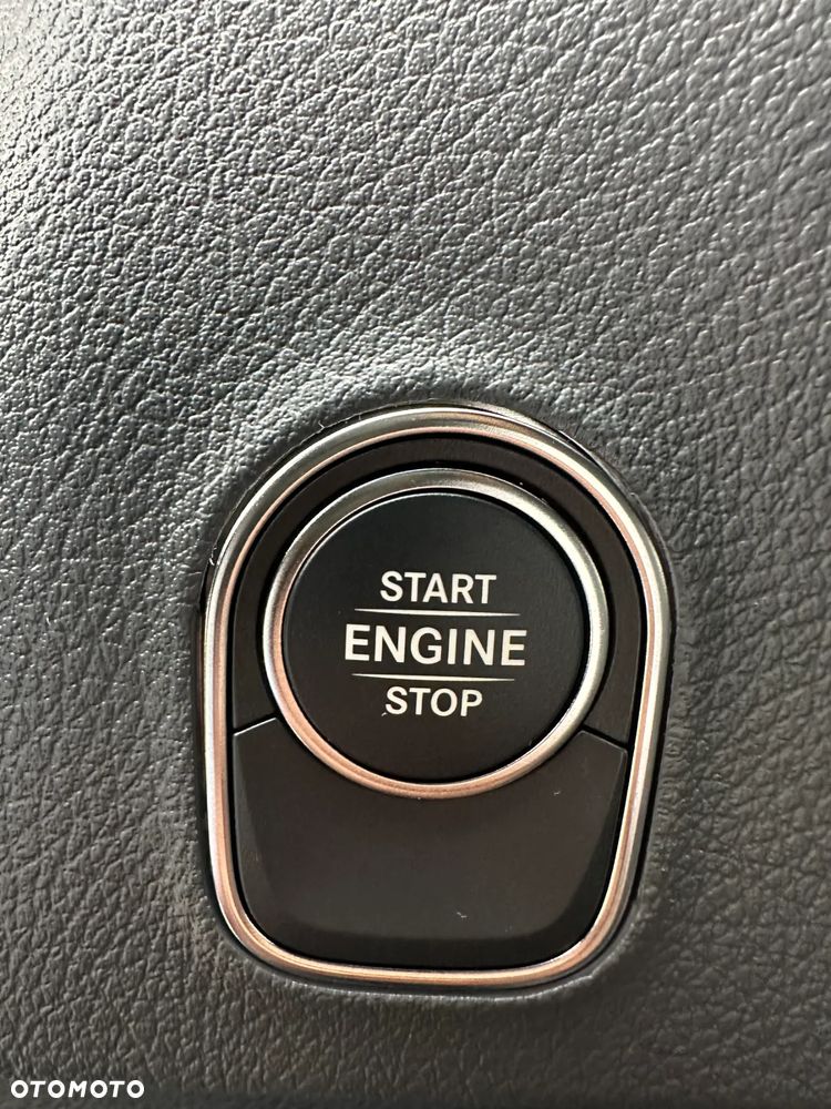 Mercedes-Benz Sprinter - 12