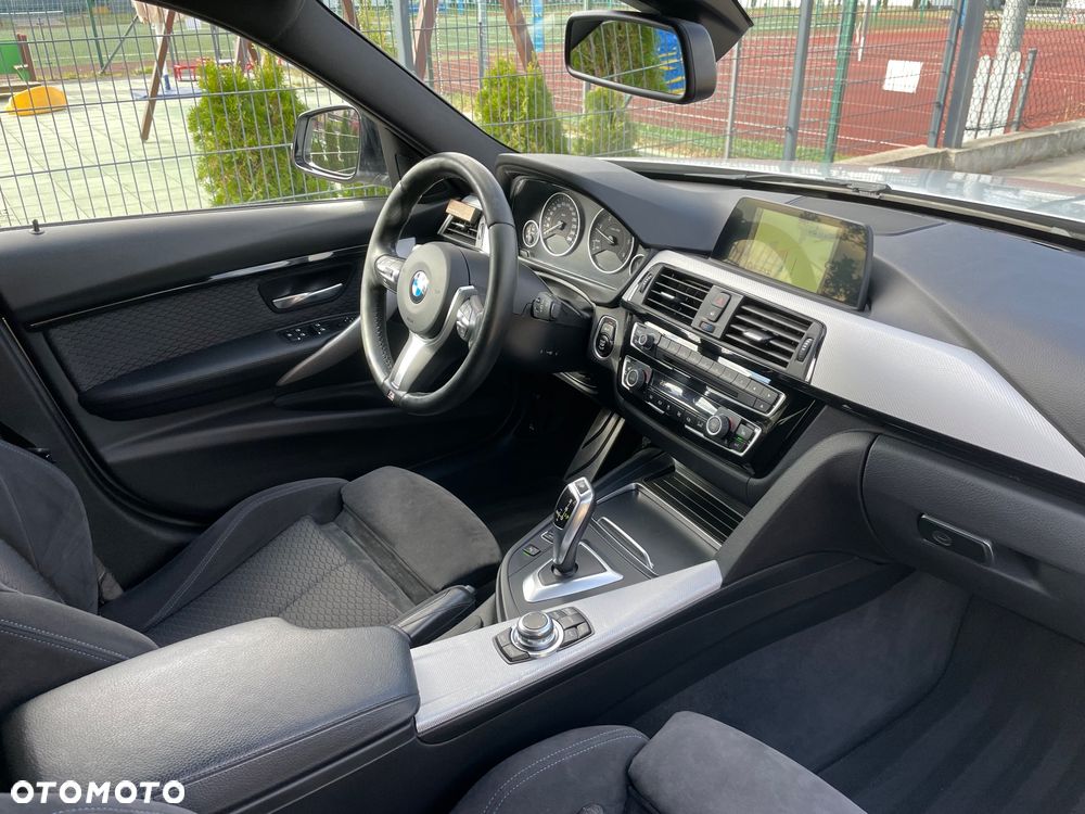 BMW Seria 3 318d M Sport Shadow - 11
