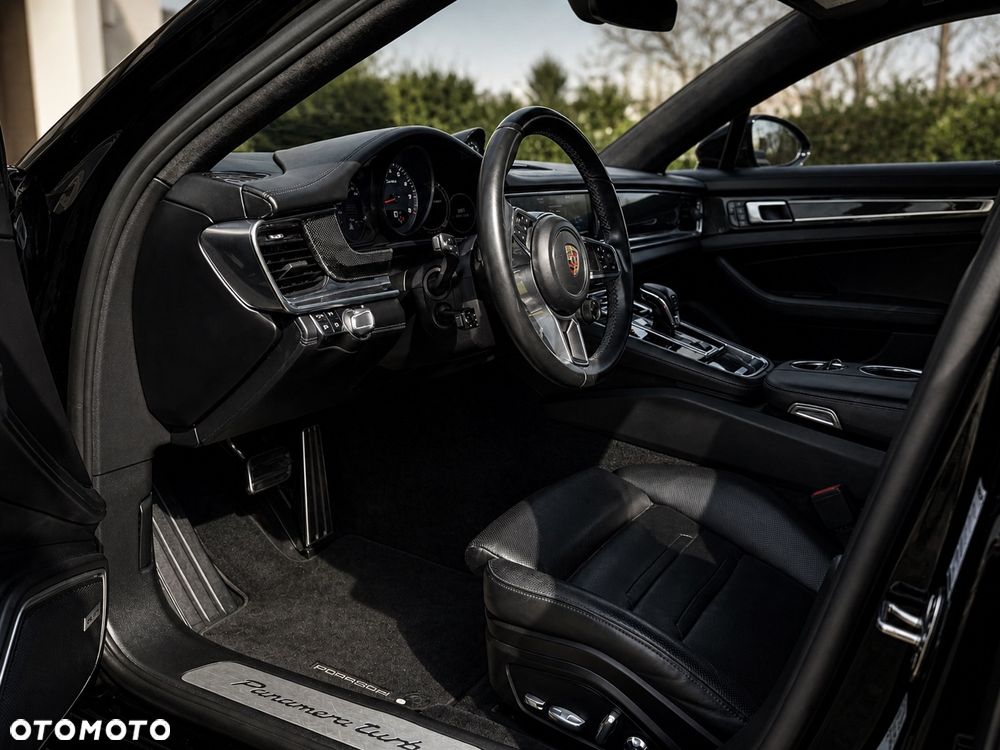 Porsche Panamera Turbo - 8
