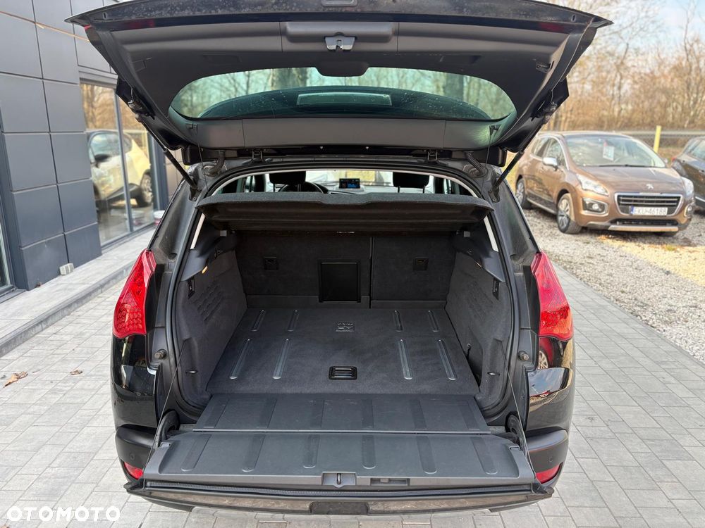 Peugeot 3008 Hybrid4 - 14