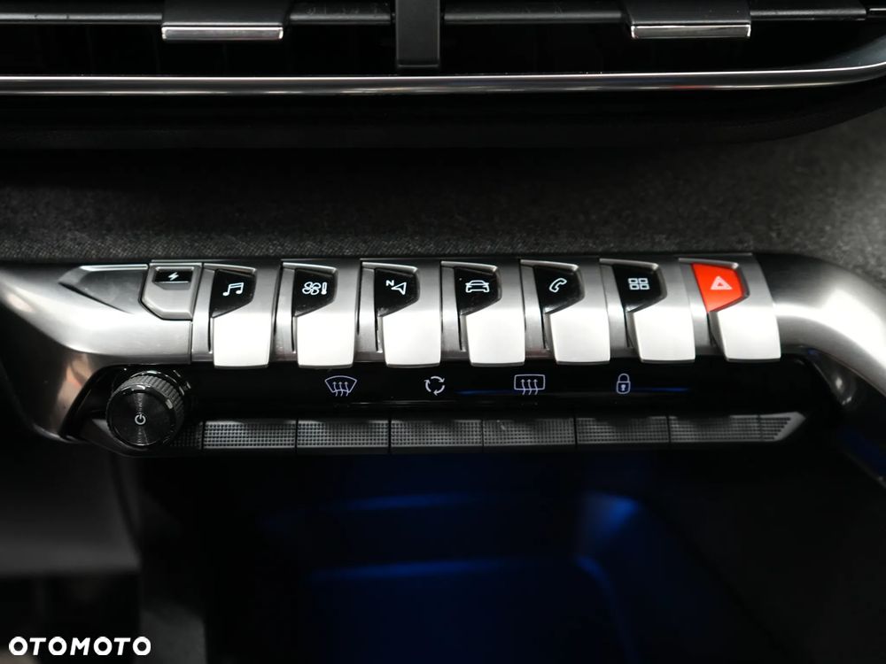Peugeot 3008 225 e-EAT8 Allure - 21