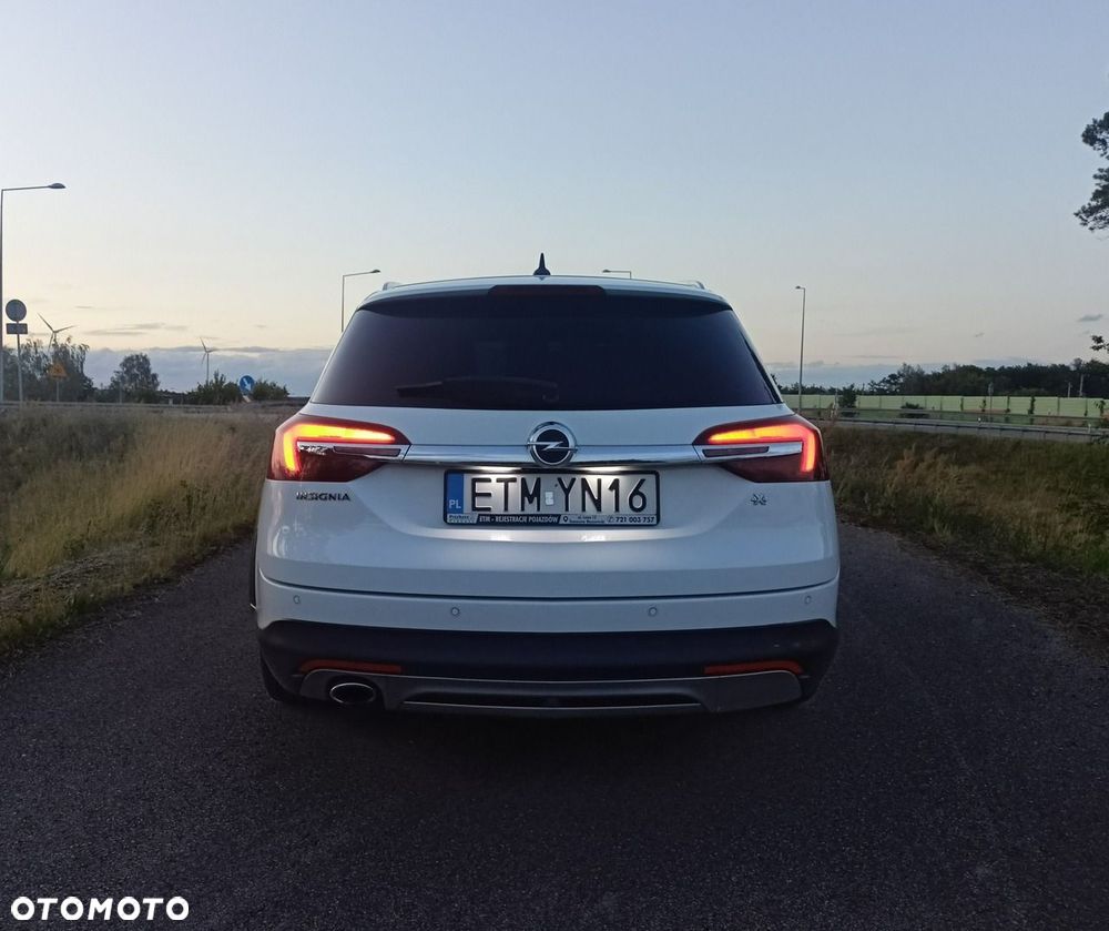Opel Insignia 2.0 CDTI Executive 4x4 S&S - 4