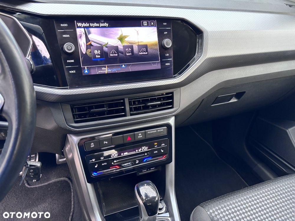 Volkswagen T-Cross - 16