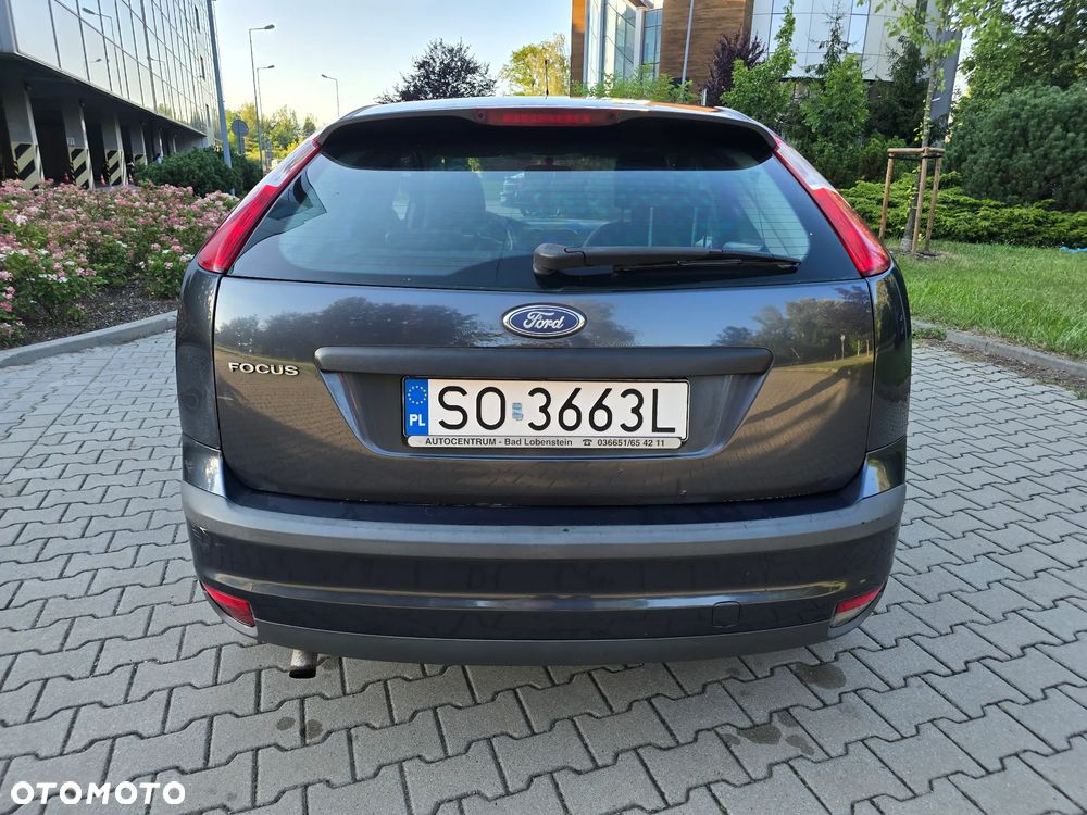 Ford Focus 1.6 Ambiente - 9