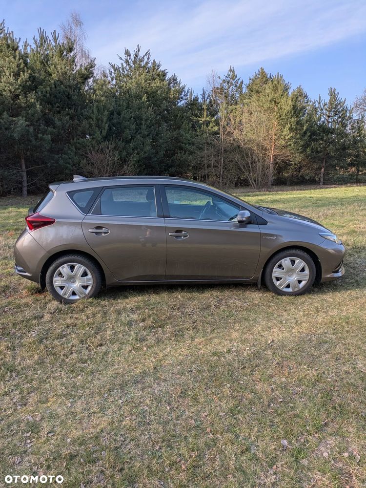 Toyota Auris Hybrid 135 Premium - 1
