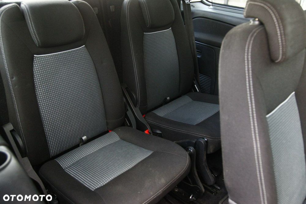 Ford Galaxy - 14