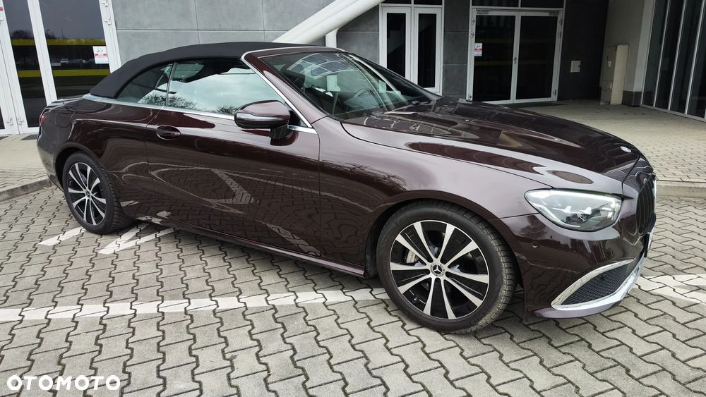 Mercedes-Benz Klasa E 300 9G-TRONIC - 40