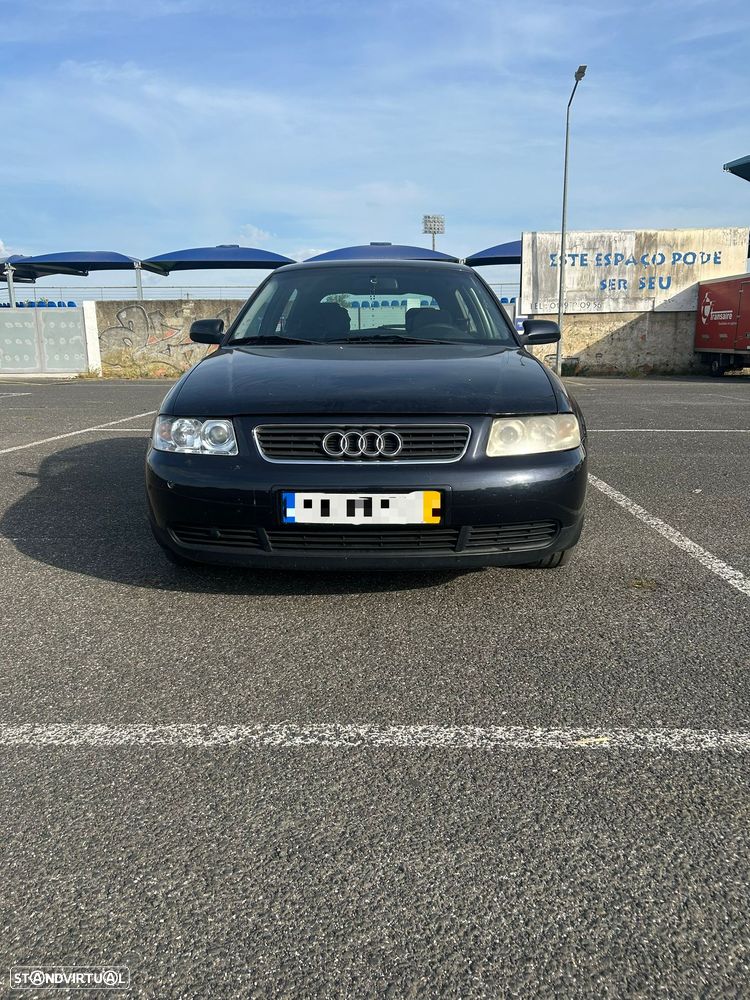 Audi A3 1.6 Ambiente - 1