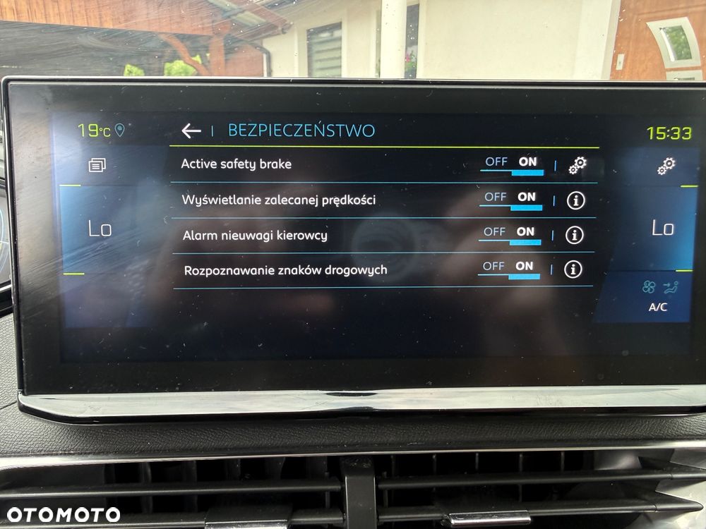 Peugeot 3008 225 e-EAT8 GT - 17
