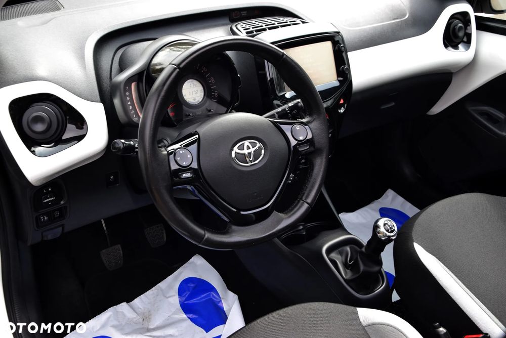 Toyota Aygo x-play - 14
