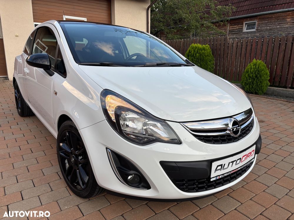 Opel Corsa 1.4 16V Color Edition - 1