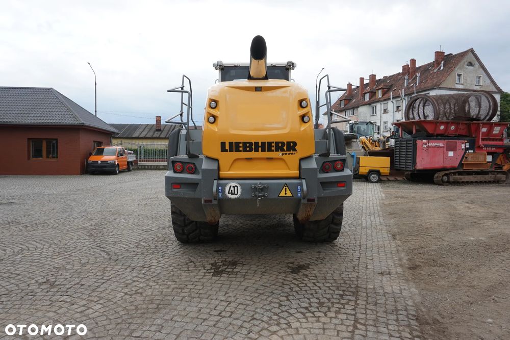 Liebherr L566 XPower - 7