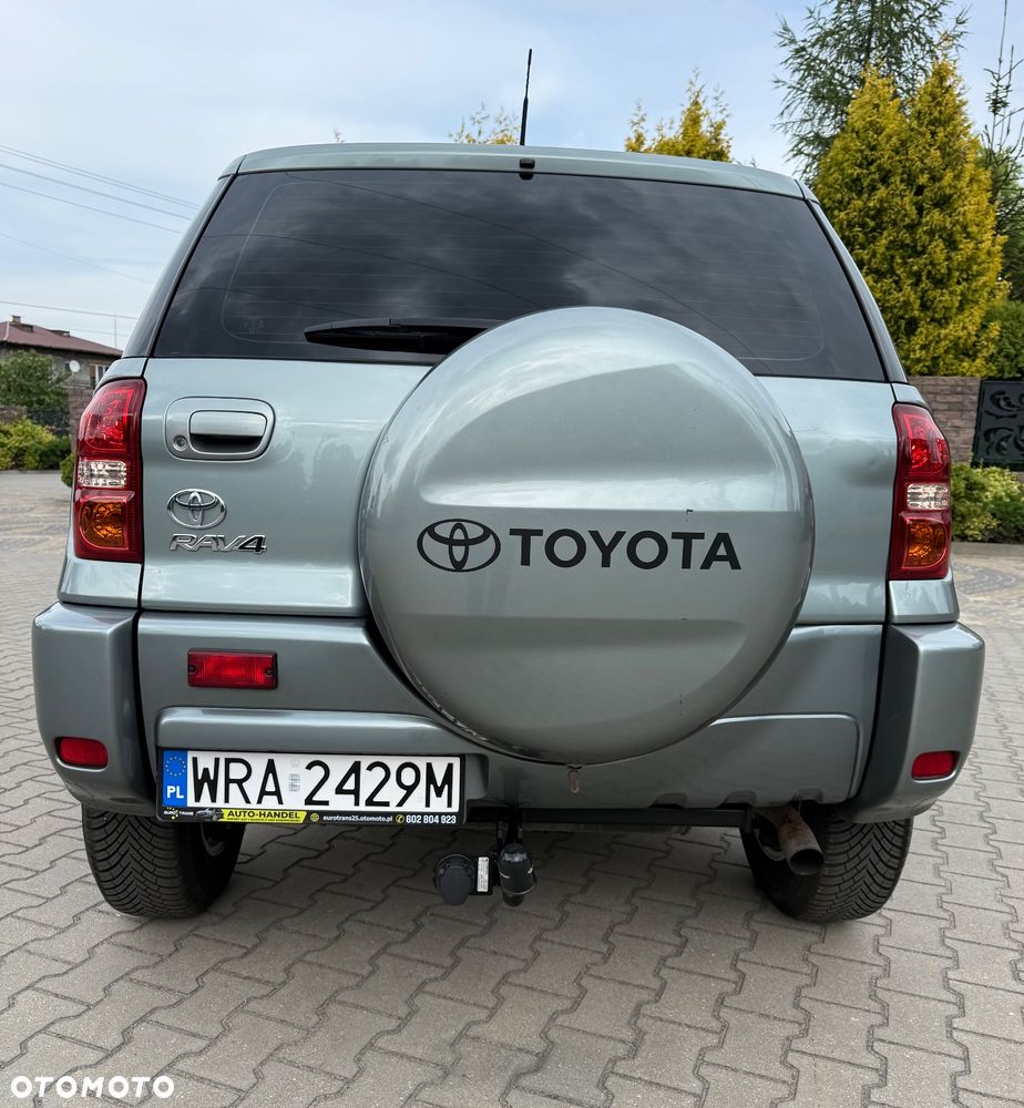 Toyota RAV4 - 10