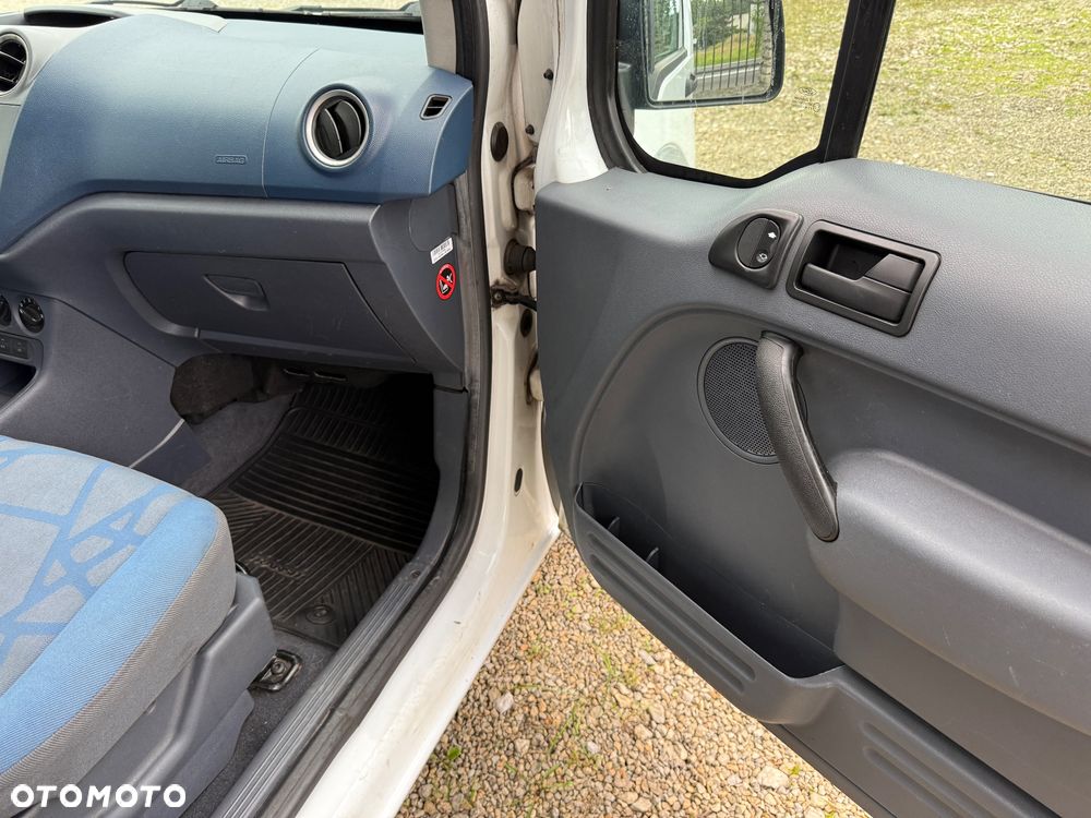 Ford Tourneo Connect - 8