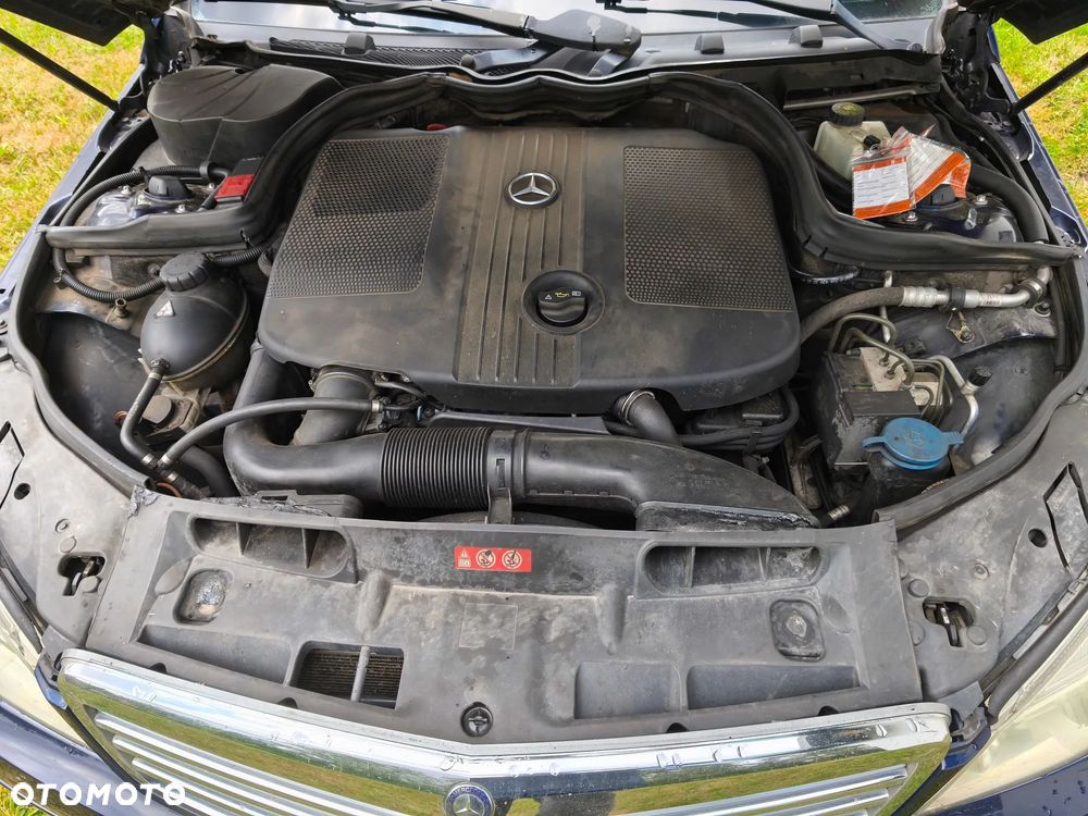 Mercedes-Benz Klasa C 220 CDI DPF Automatik BlueEFFICIENCY Elegance - 16