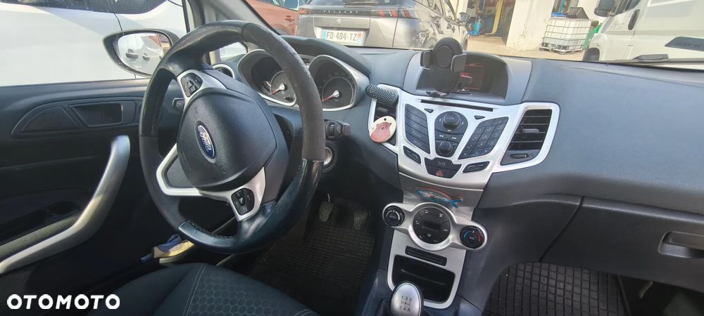 Ford Fiesta - 1