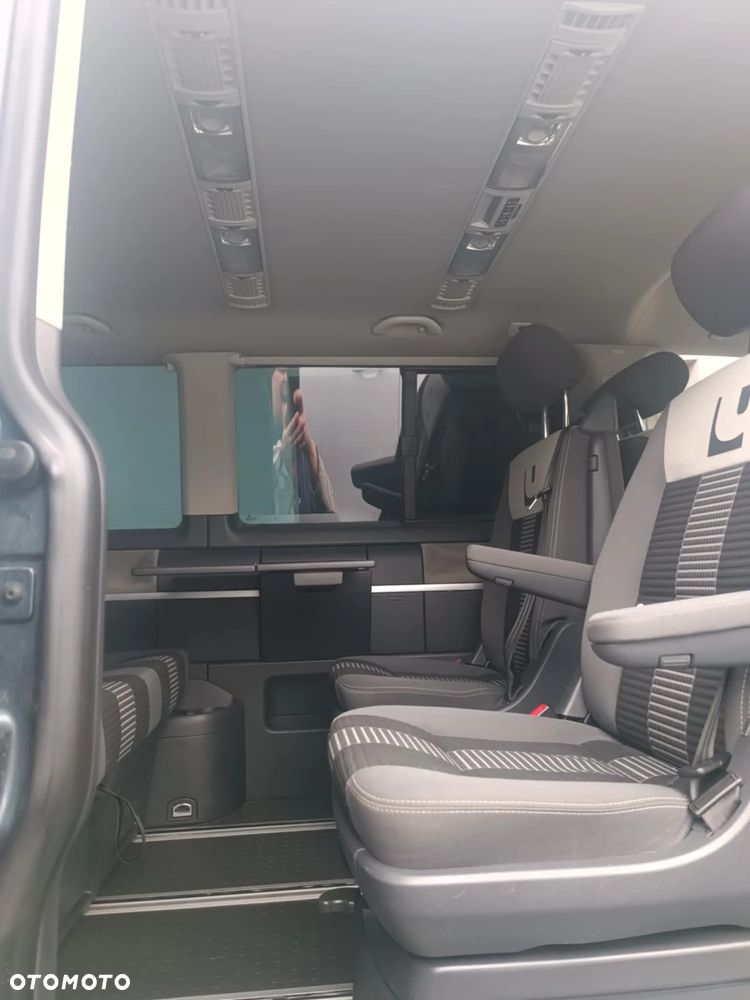 Volkswagen Caravelle - 19