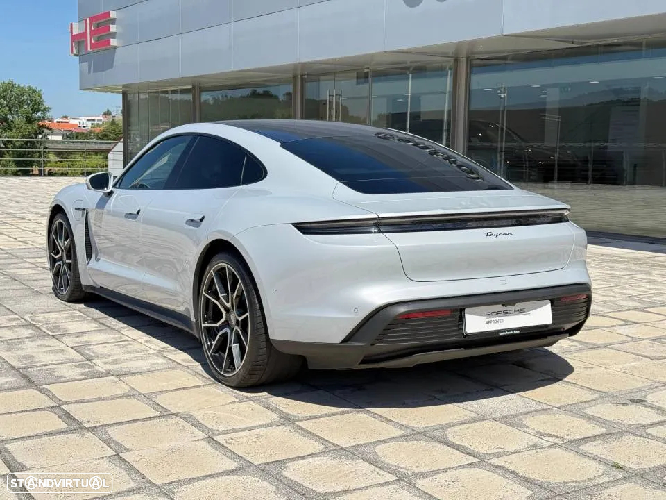 Porsche Taycan 4 - 3