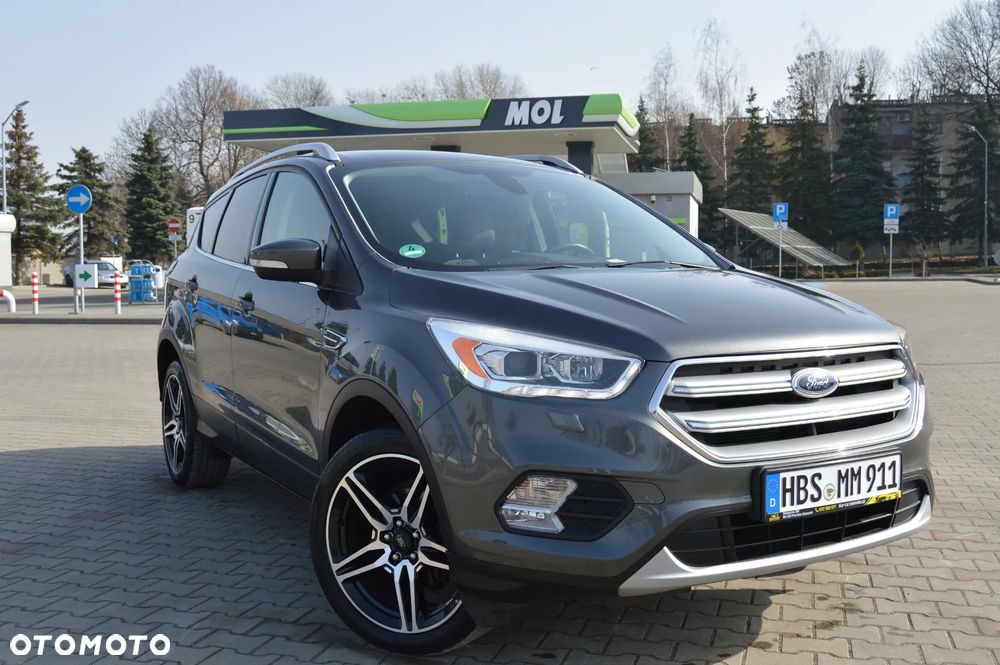 Ford Kuga 1.5 EcoBoost 2x4 Titanium - 10