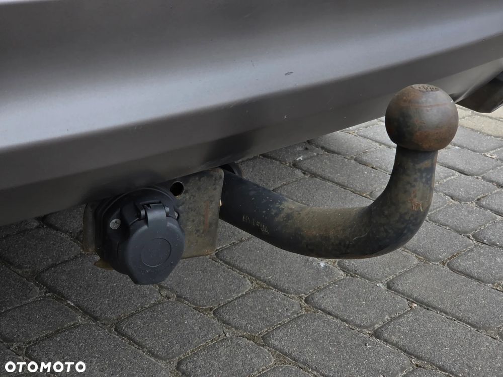 Hyundai Tucson 2.0 CRDI BlueDrive Style 2WD - 35