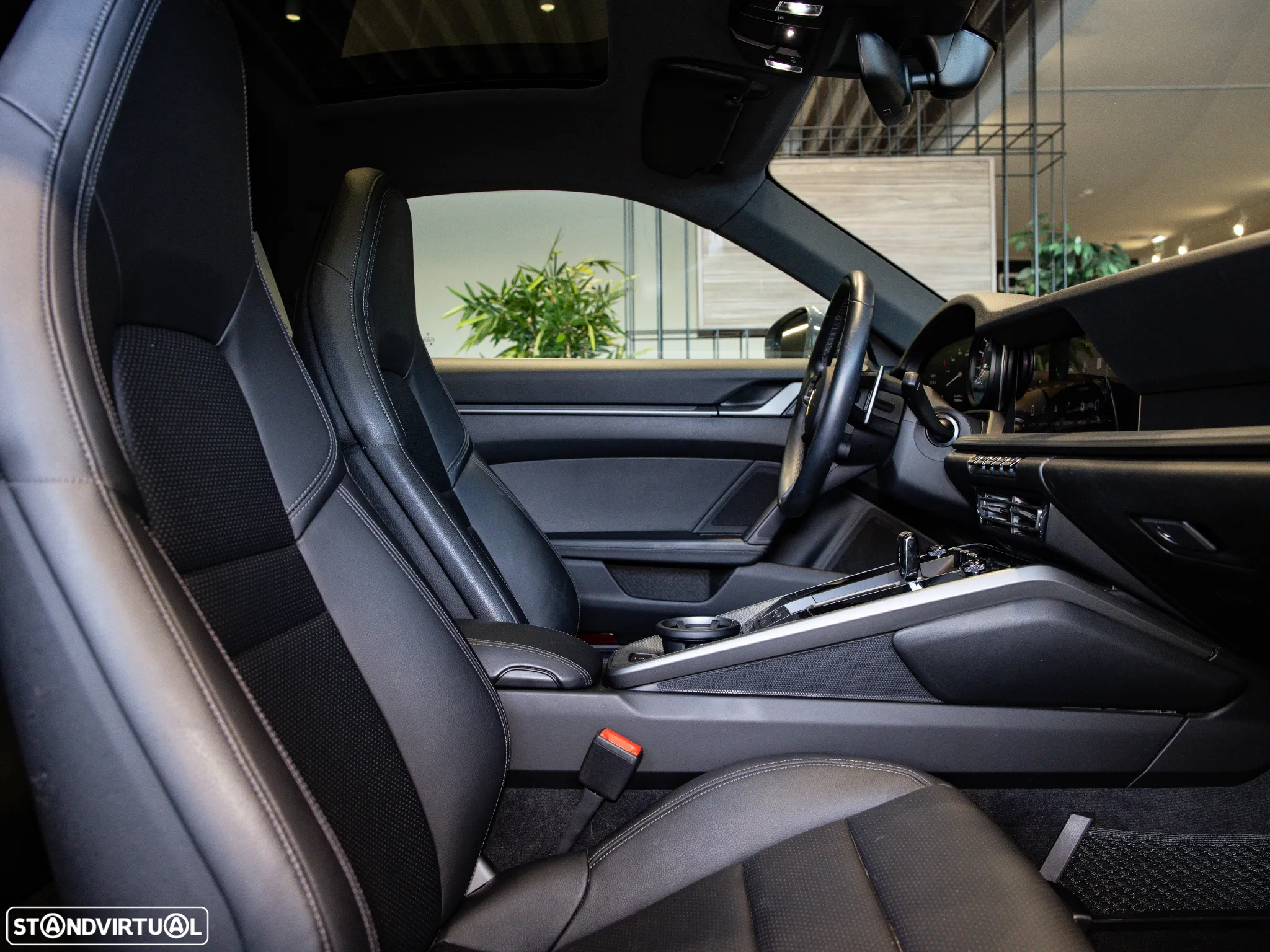 Porsche 911 (992) Carrera PDK - 38