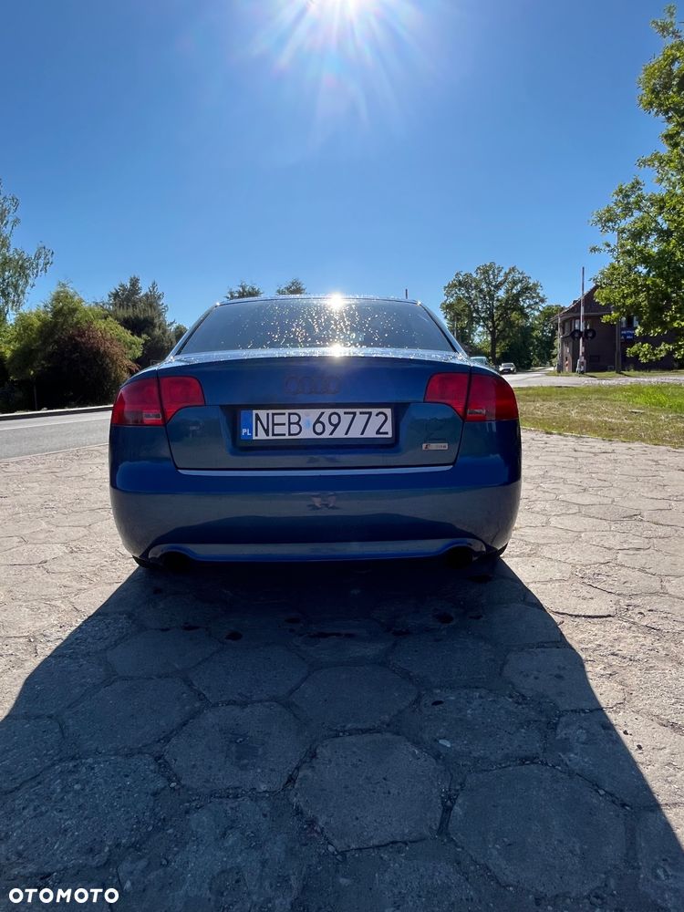 Audi A4 Limousine 2.0 T FSI - 4