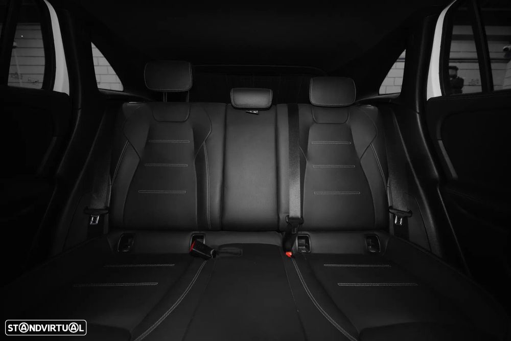Mercedes-Benz GLA 250 e 8G-DCT AMG Line - 11