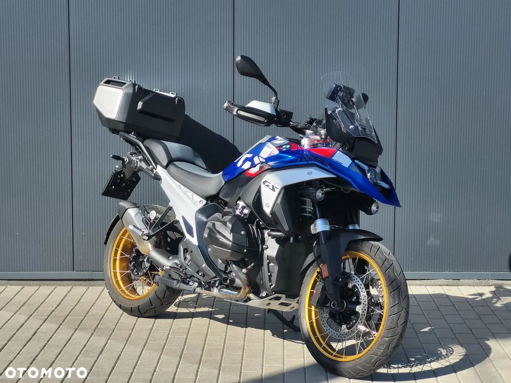 BMW R - 1