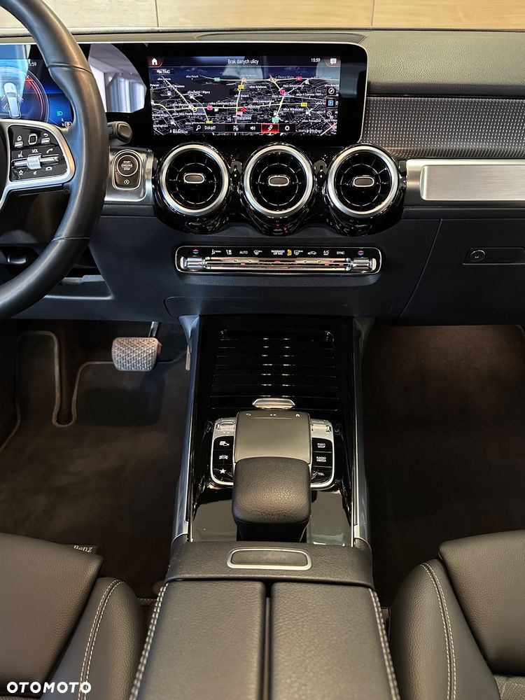 Mercedes-Benz GLB 200 Progressive 7G-DCT - 15