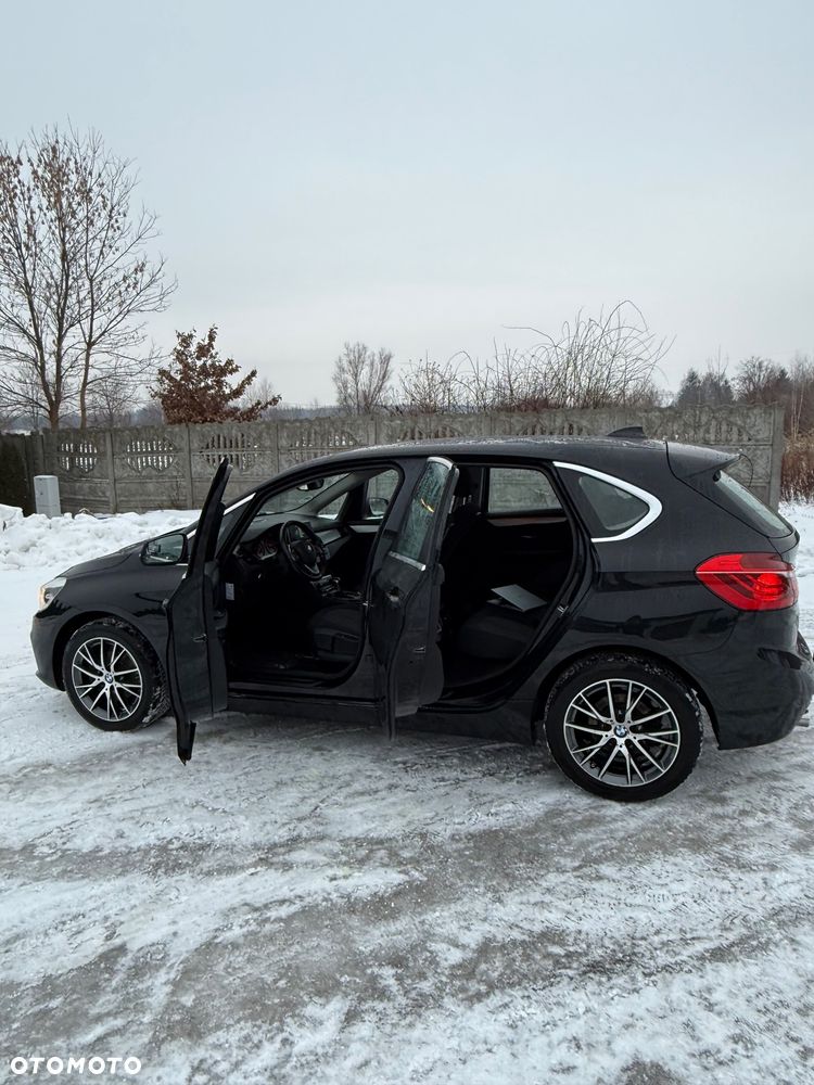 BMW Seria 2 218d - 6