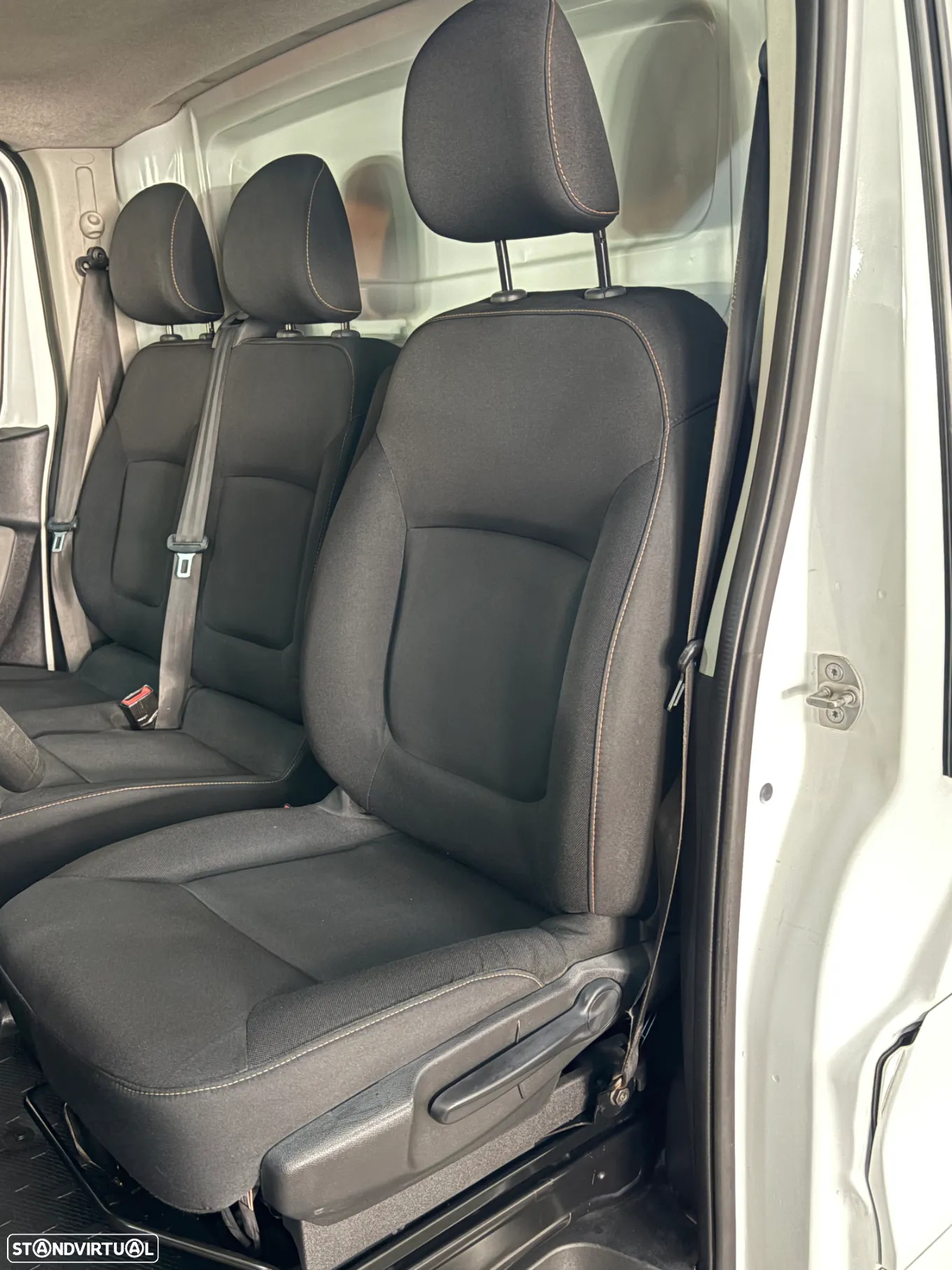 Renault Trafic 1.6 DCI 3 lug - 9