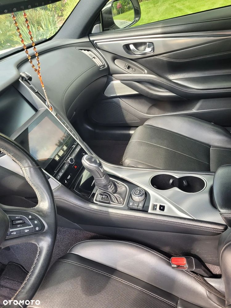 Infiniti Q60 Q60S 3.0t AWD Sport Tech - 11