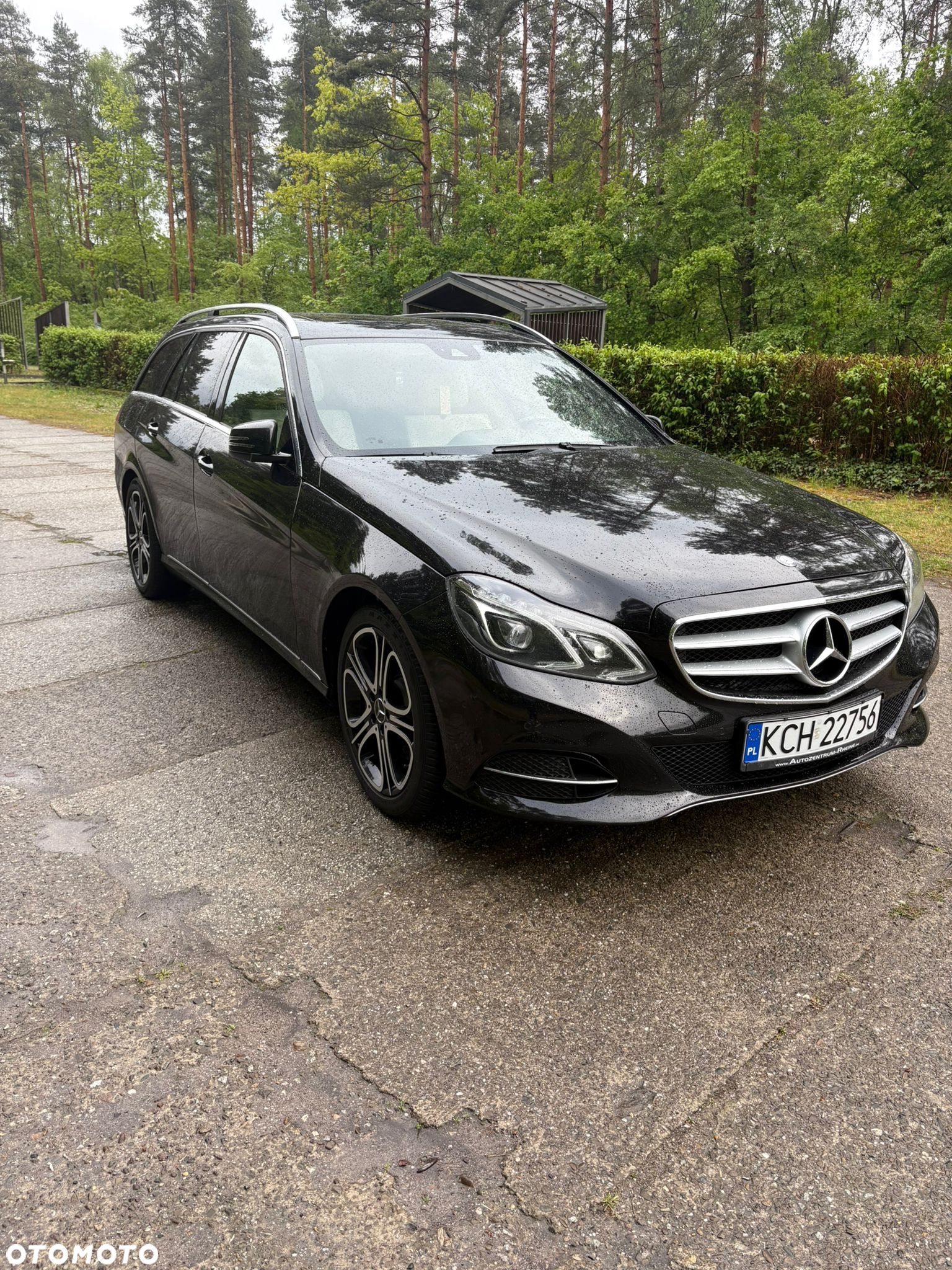 Mercedes-Benz Klasa E 220 T CDI DPF BlueEFFICIENCY Automatik Elegance - 4