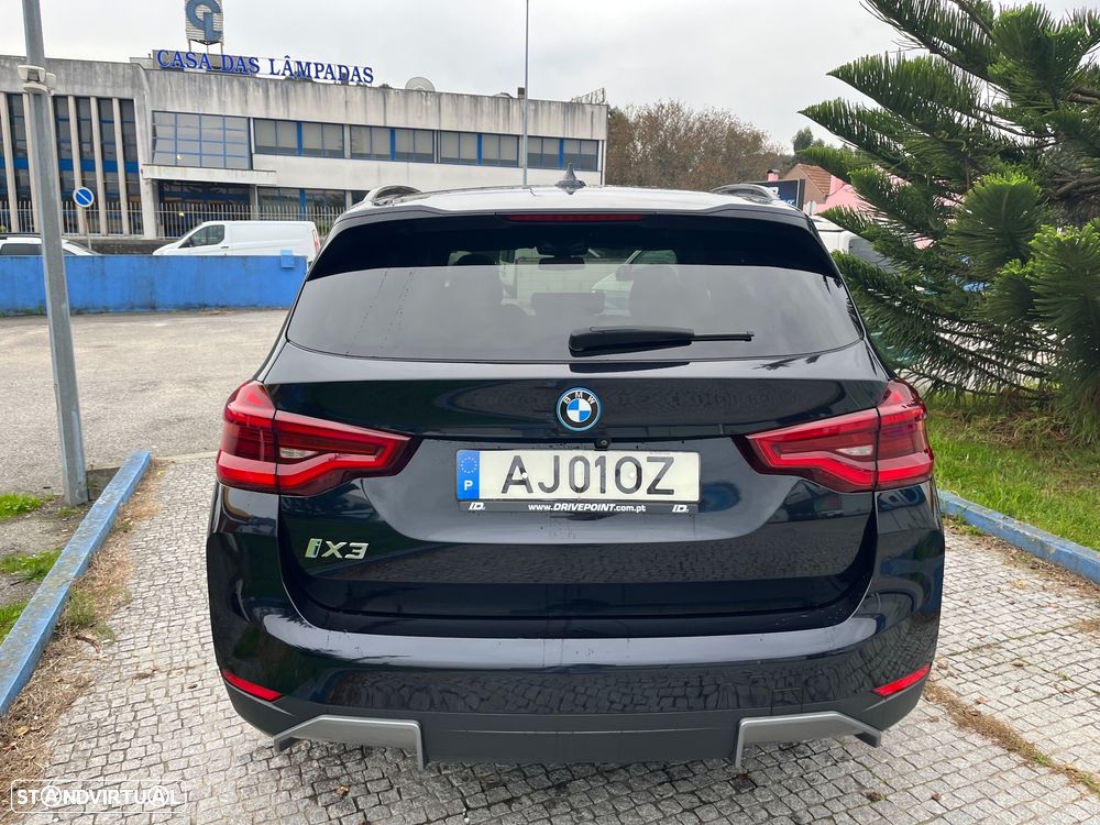 BMW iX3 Inspiring - 12