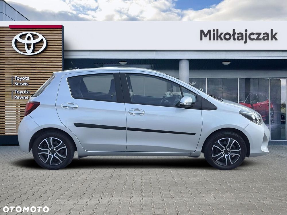 Toyota Yaris 1.0 Active EU6 - 11