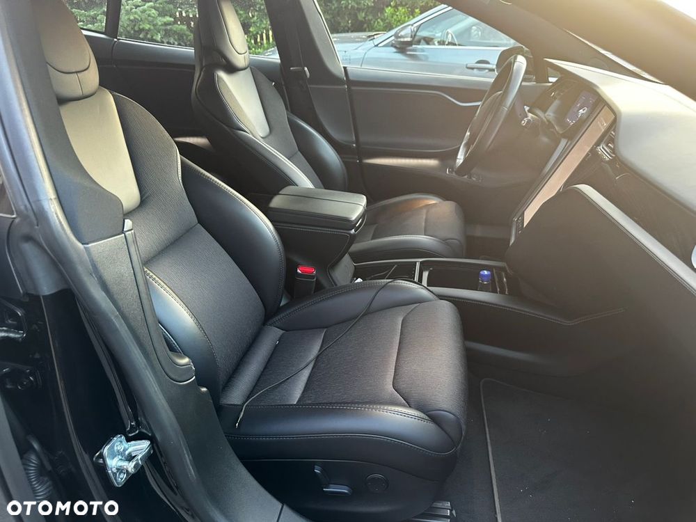 Tesla Model S 75 D - 6