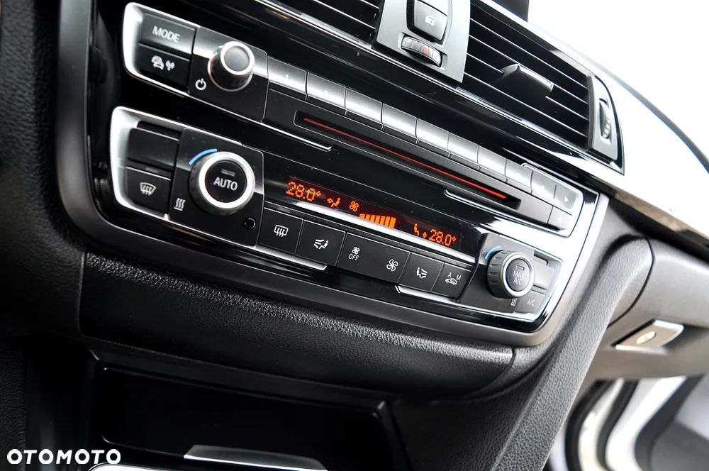 BMW Seria 4 420d Sport-Aut Sport Line - 34