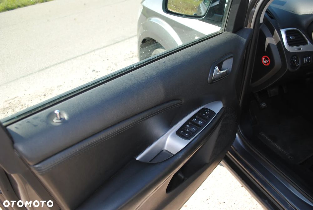 Fiat Freemont 2.0 Multijet 16V DPF Automatik Allrad Lounge - 23