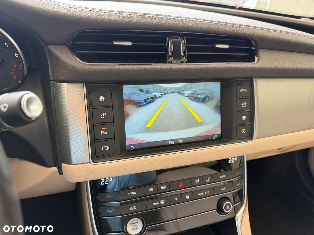 Jaguar XF 35t AWD Prestige - 10