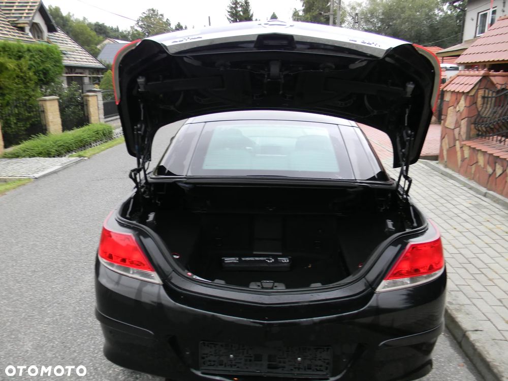 Opel Astra 1.9 CDTI DPF Edition - 11