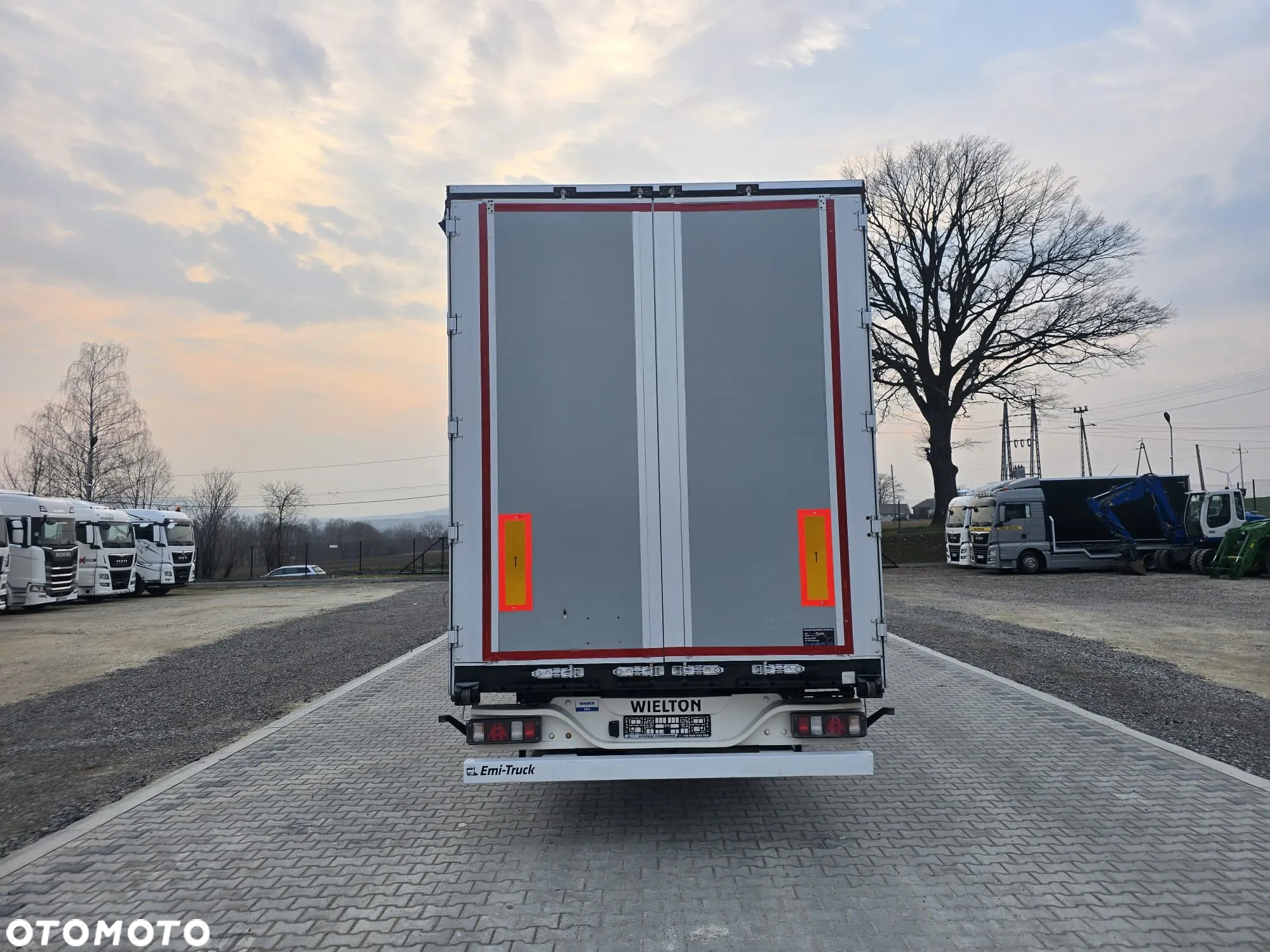 Wielton FIRANKA / MULTI LOCK / XL / OŚ PODNOSZONA / PALECIARA - 16