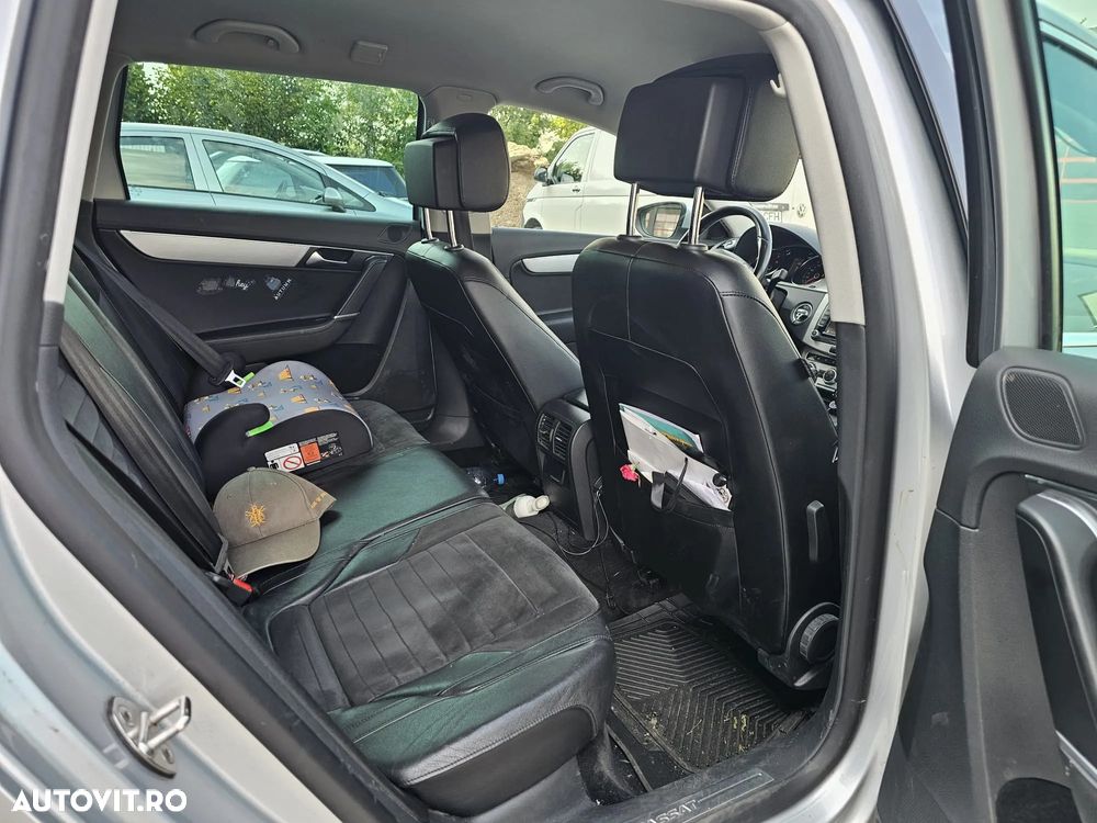 Volkswagen Passat Variant 2.0 TDI BlueMotion Technology Highline DSG - 18