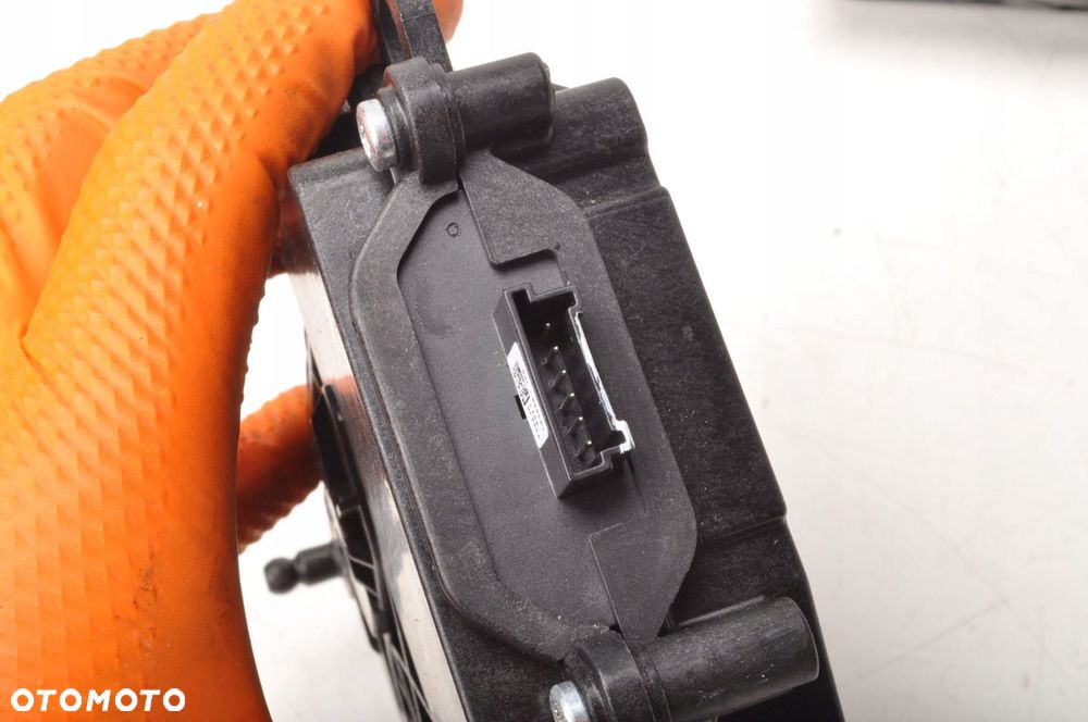 BMW I4 G26 ZAMEK BAGAŻNIKA KLAPY 9851910  7430626 - 7