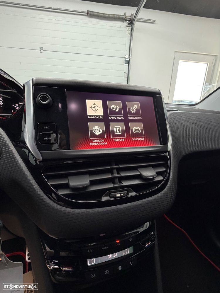 Peugeot 208 1.2 PureTech GT Line - 9