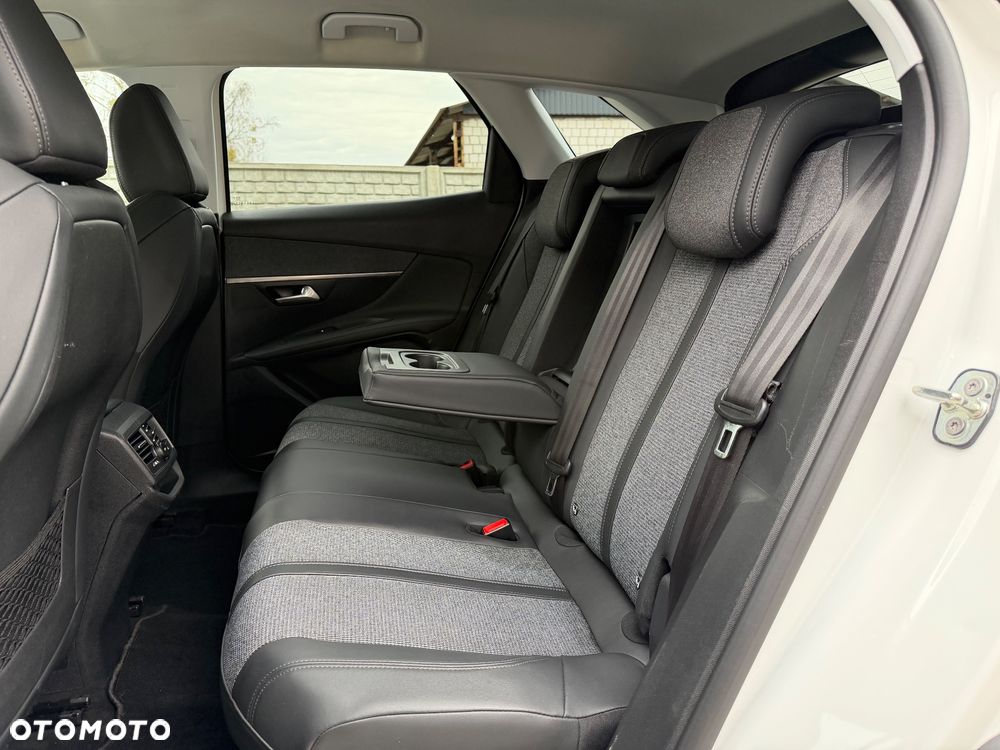 Peugeot 3008 PureTech 130 Stop & Start EAT6 Allure - 31