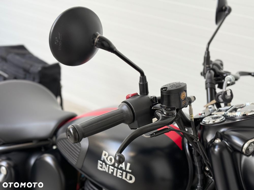 Royal Enfield Classic - 12
