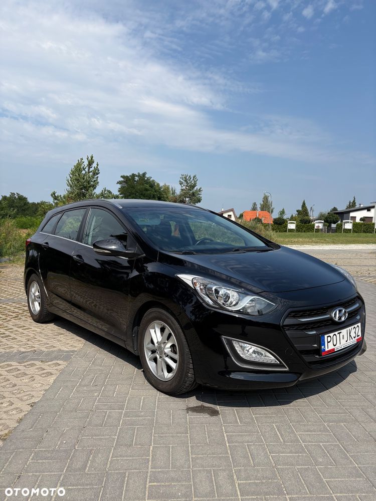 Hyundai i30 blue Kombi 1.6 GDi Style - 1