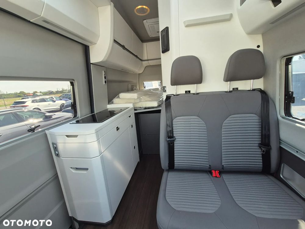 Volkswagen Grand California - 3