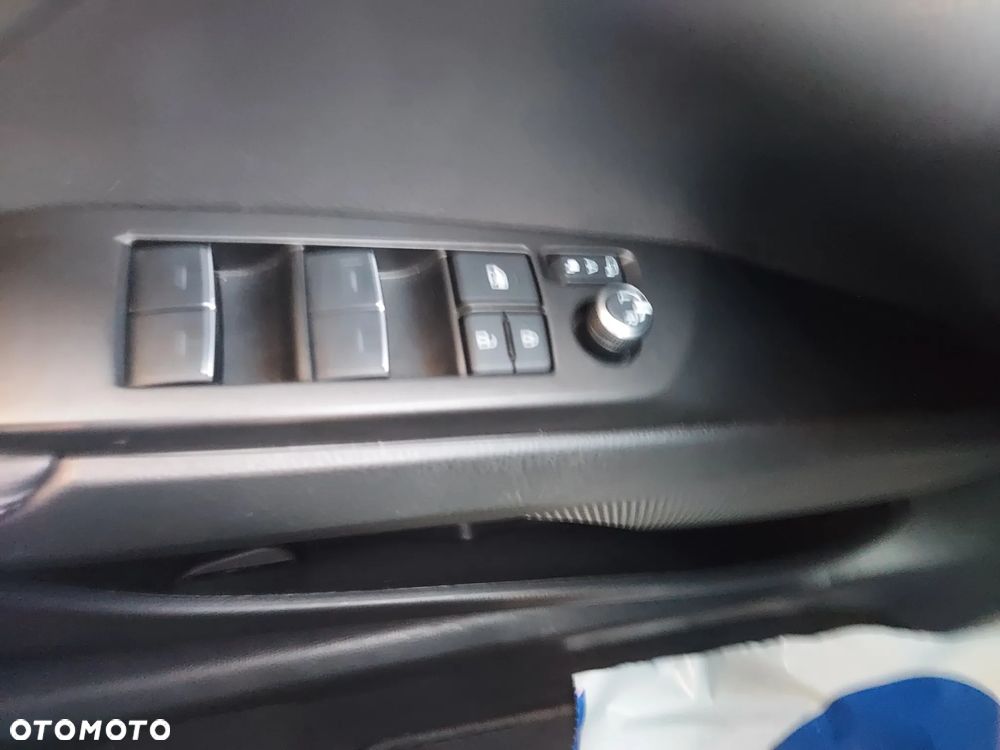 Toyota Camry 2.5 Hybrid Prestige CVT - 19